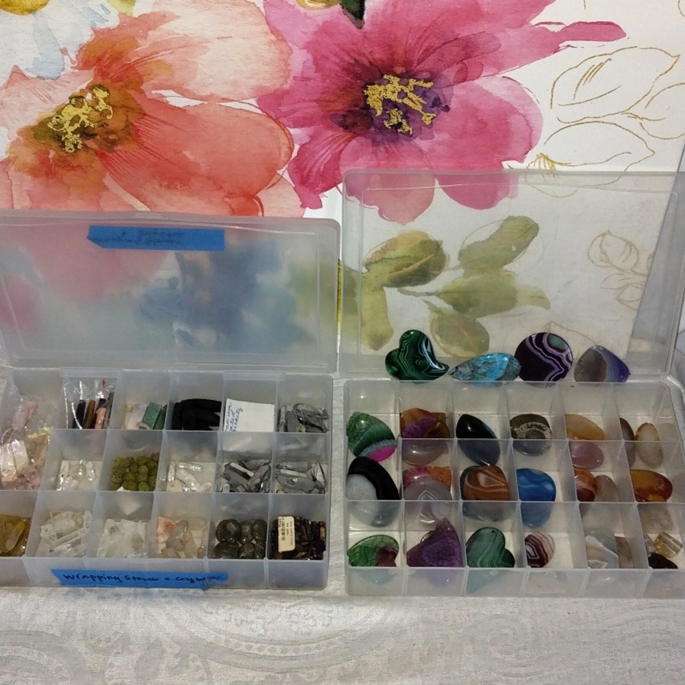 Jewelry maker  Crafter  Lot of Wrapping Stones also Pendants * Hobbys*